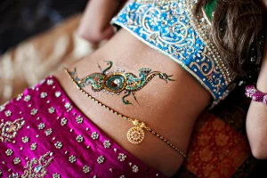 Living in the Womb Practice for woman Easter beautiful belly mehendi belly jewelry | The Sublime Woman