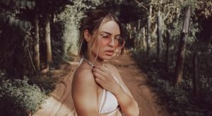 Woman's Dignity Renaissance of Yourself Woman's Dignity beautiful modern woman | The Sublime Woman