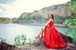 Practice: Muladhara chakra woman's healing beautiful woman in red dress | The Sublime WomanPractice: Muladhara chakra woman's healing beautiful woman in red dress | The Sublime Woman