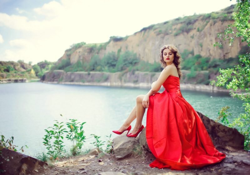 Practice: Muladhara chakra woman's healing beautiful woman in red dress | The Sublime WomanPractice: Muladhara chakra woman's healing beautiful woman in red dress | The Sublime Woman