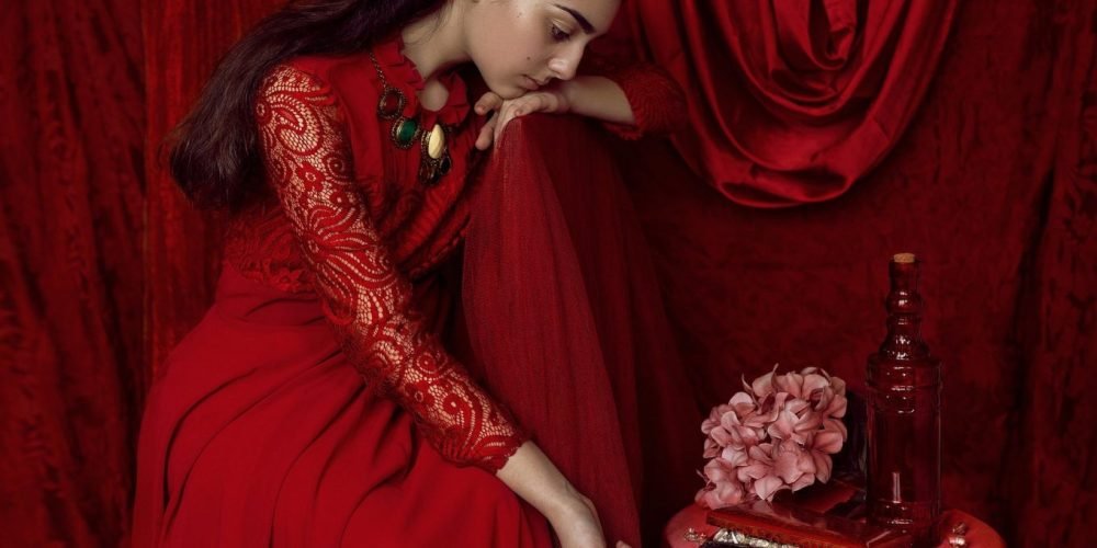 Woman's Practices on Tuesday, Tuesday Feminine Practices, Tuesday Mars Energy, Beautiful woman in red, The Sublime Woman