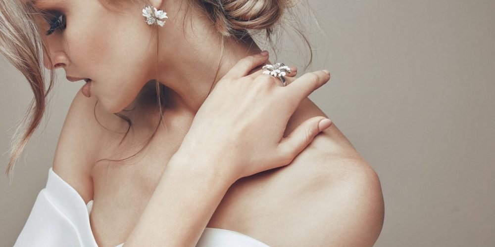 Monday Practice For Women, Beautiful Tender Woman, Pearls, White Clothes, Motherly, Feminine, The Sublime Woman