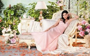 Magical Ways Ideas of Decluttering for Women, Art of Decluterring, Magical Reasons to Declutter, The Sublime Woman, beautiful woman in pink dress in luxurious house